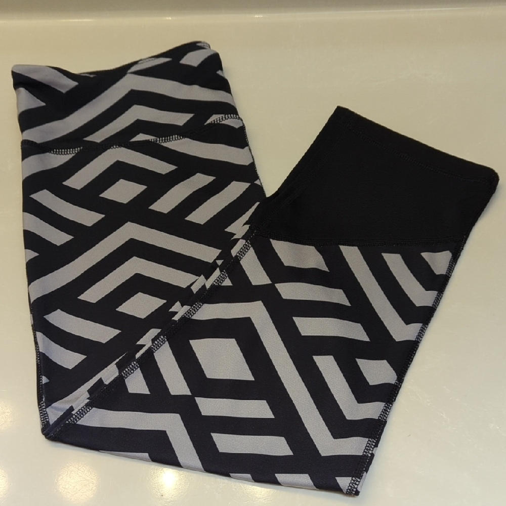 Danskin DriMore Fitness Leggings